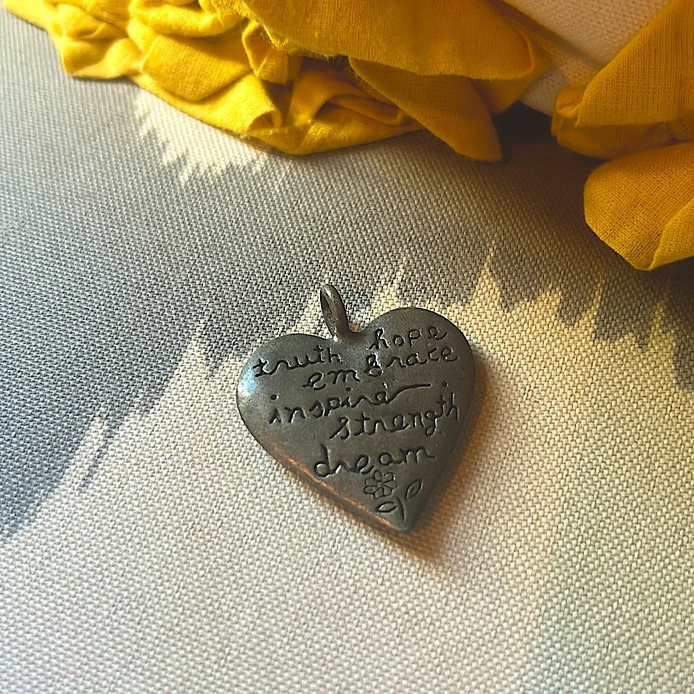 ae wording silver heart pendant 🌻